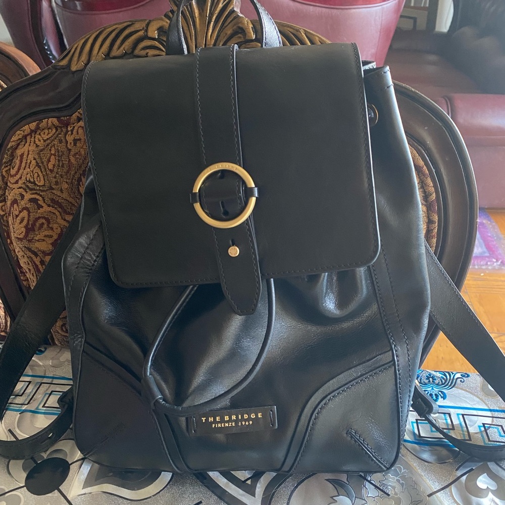 Genuine leather bag from Italy, very good quality.